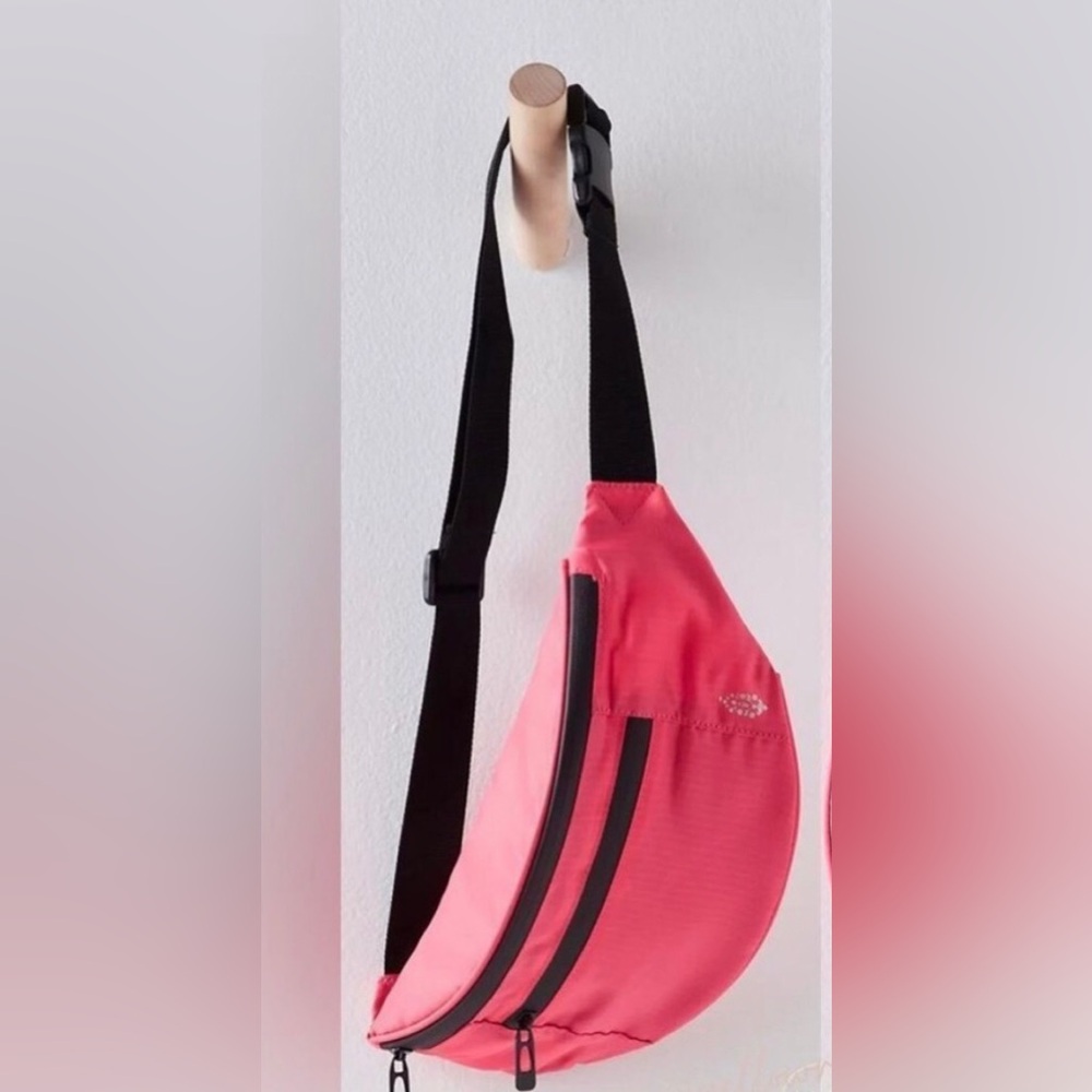 Free people movement Fanny pack hot pink crossbody pockets zipper